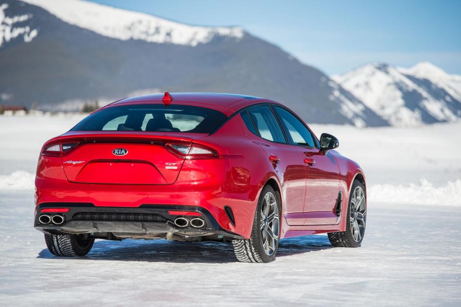  Kia Stinger GT AWD (CK) 2017 года  (NA) (фото 33 из 42)
